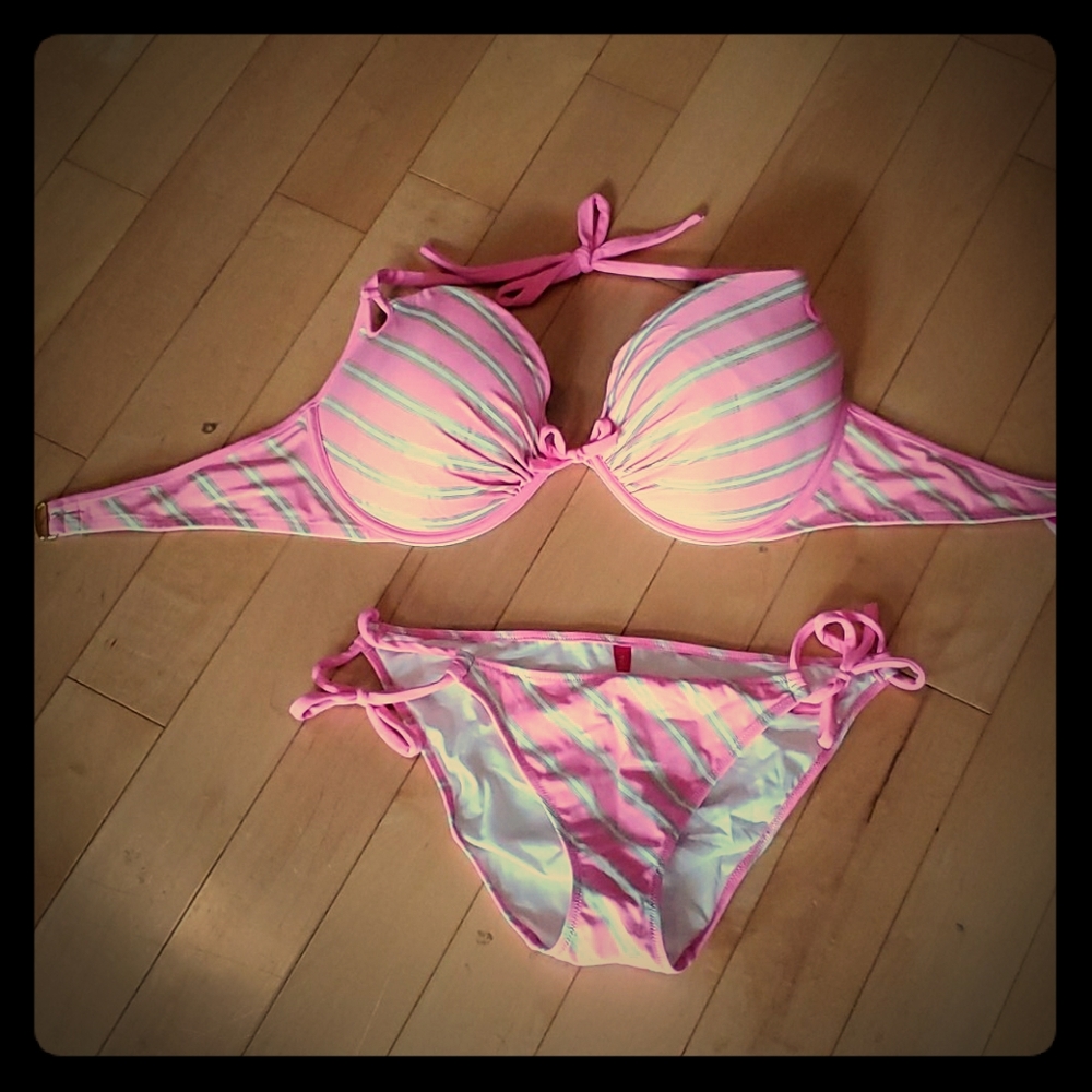 Victoria's Secret Bikini 38DD top, Large bottoms